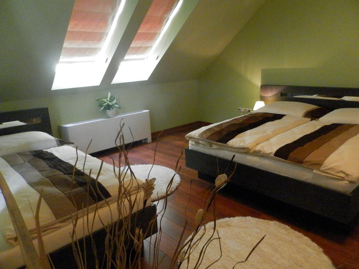 Nagyret Panzio Eger Bed and Breakfast Buitenkant foto