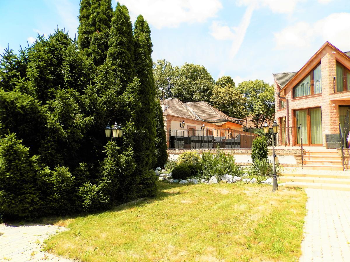Nagyret Panzio Eger Bed and Breakfast Buitenkant foto